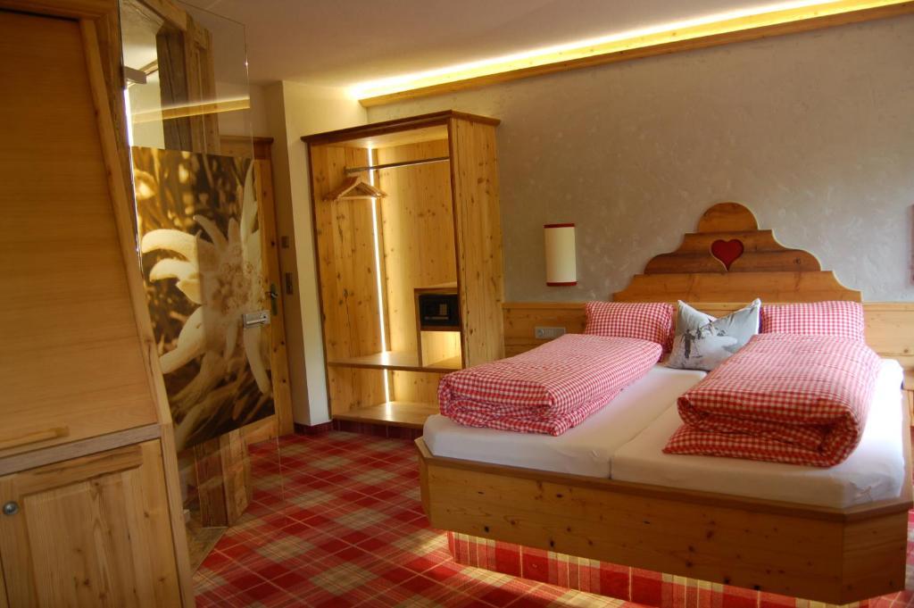 Hotel Schweizerhof Oberau Esterno foto